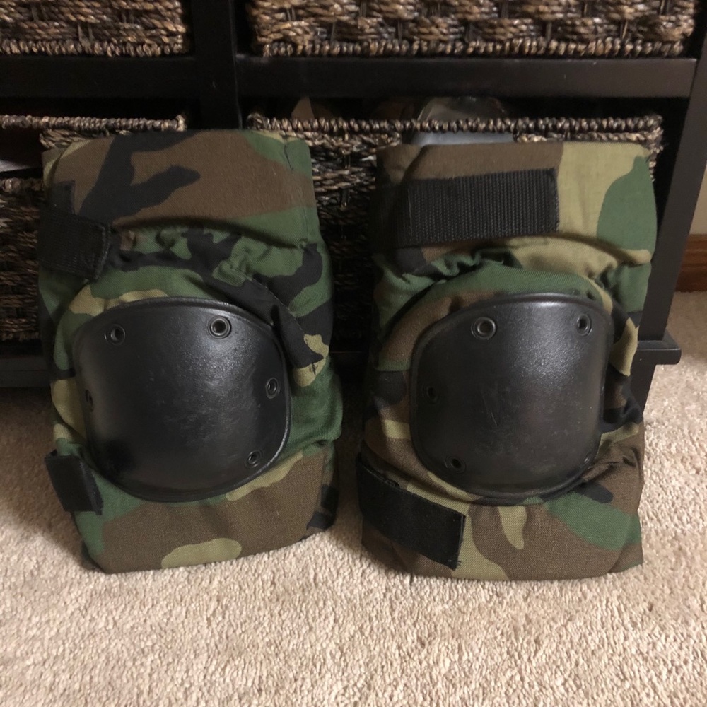 US Army Green Cammo Knee Pads